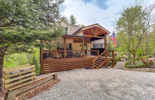 Newland Casa | 9 Mi to Sugar Mountain Newland Cabin with Fire Pit!
