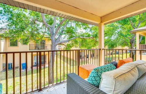 Regal Palms Casa | 9 Mi to WDW Townhouse with Balcony in Davenport!