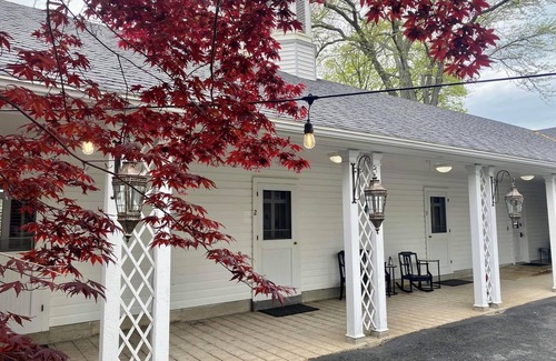 Sandusky Cabina | Millsite Lodge Stable Room Two