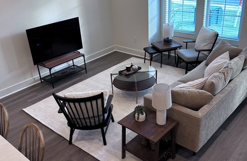 Auburn - Opelika Casa | 9-Min to Auburn University - Beautiful NEW Townhome Sleeps 9 + Garage