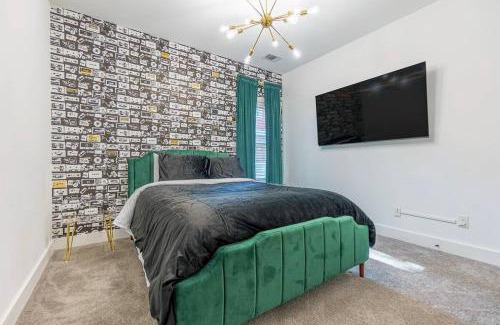 Memphis Casa | 9 Mins to Downtown- Family Pet Friendly Haus in Midtown