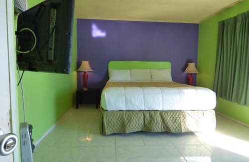 Twentynine Palms Hotel | 9 Palms Inn