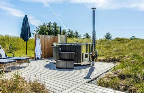 Hirtshals Casa | 9 person holiday home in Hirtshals