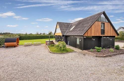 Hvidbjerg Strand Casa | 9 Rooms Amazing Sommerhouse