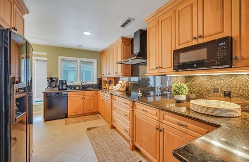 Beach Lagoon Casa | 9 Turtle Lane Club - Waterfront Complex!