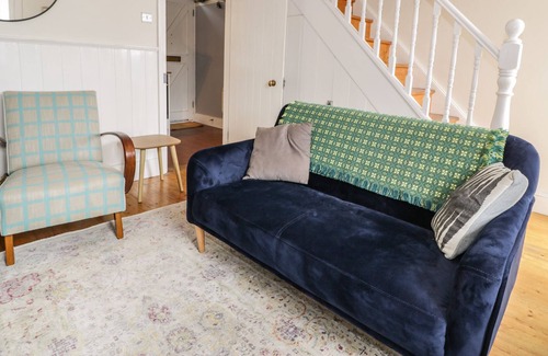 Tanygrisiau Cabaña | 9 WEST END, pet friendly, with open fire in Blaenau Ffestiniog