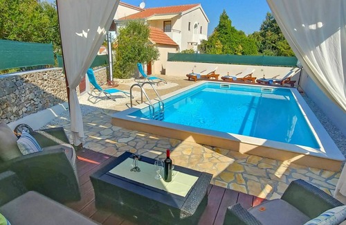 Razanj Apartamento | 90 m² Apartamento ∙ 3 habitaciones ∙ 6 huéspedes