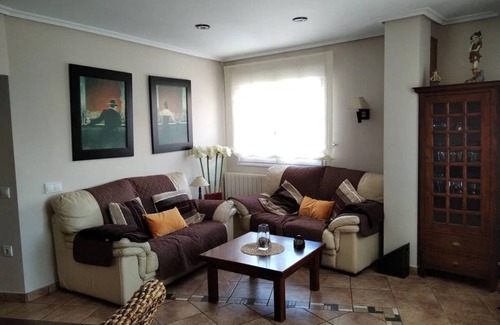 Bronchales Apartamento | 90 m² Apartamento ∙ 3 habitaciones ∙ 6 huéspedes