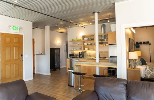 Avila Beach Apartamento | 90 San Luis Street Unit B 1 Bedroom Apts by Redawning