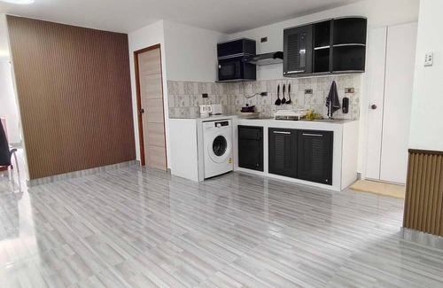 Chang Phueak Apartamento | 902/1: 91 sm, luxurious, fully renovated, 2 bed apartment. with free fast WiFi.