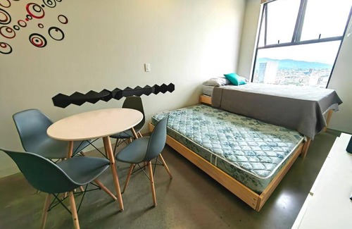 La California Apartamento | 906B URBN Barrio Escalante Estudio con Aire Acondicionado y Parqueo