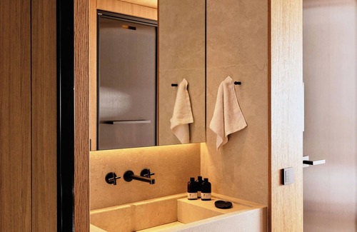 Vari-Voula-Vouliagmeni Hotel | 91 Athens Riviera, The Resort