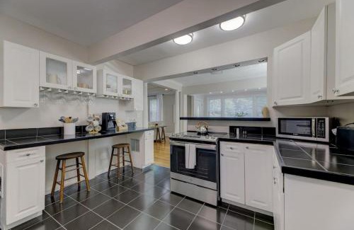 Earlewood Casa | 910 Sunset - Suite on Sunset