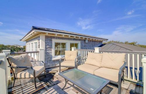 Isle of Palms Casa | 913 Carolina Boulevard by AvantStay Private Pool Ocean View Rooftop