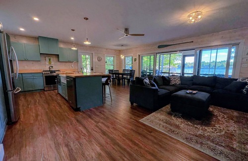 Whitefield Casa | 91WR Lake vibes and views at this waterfront home in the White Mountains! Dog Friendly!