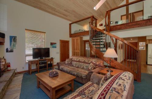 North Wawona Casa | 92R Jolie Cabin