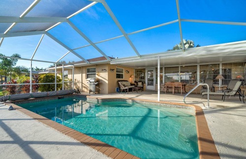Venice Gardens Casa | 9434LAKESIDEVIMH - Lakeside House