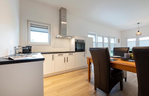 Oisterwijk Casa | 95, 2 king size bedden - Airco - gelegen aan de Kampina - Recreational Only