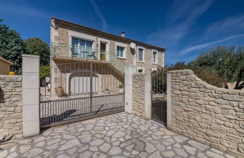 Noves Otro | 95 m² Alojamiento ∙ 2 habitaciones ∙ 4 huéspedes