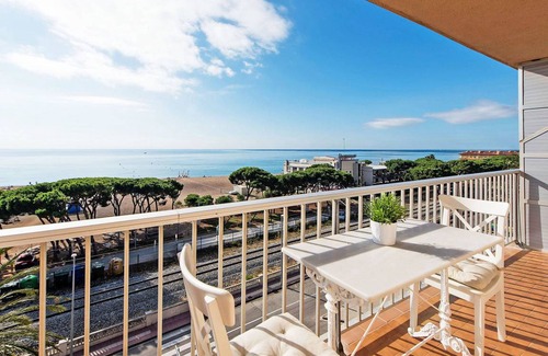 Malgrat de Mar Apartamento | 95 m² Apartamento ∙ 3 habitaciones ∙ 5 huéspedes