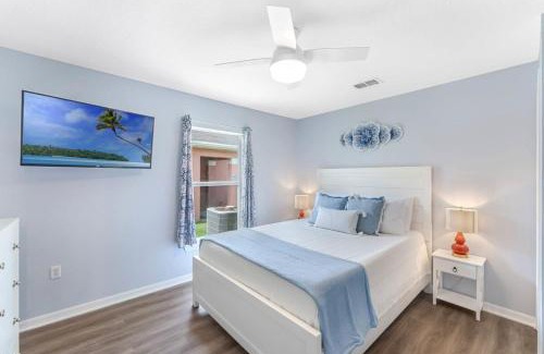 Sandy Ridge Villa | 958 Sandy Ridge Drive Davenport 4 Beds