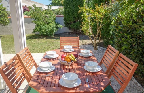 Vaux-sur-Mer Otro | 97 m² Alojamiento ∙ 3 habitaciones ∙ 6 huéspedes