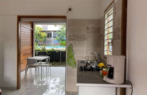 Saint-Charles Apartamento | 971F2-Gîte Sud-Ô-Naturel, "Mangue'Divine" pool view