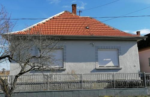 Balatonmagyarod Casa | 98 Petőfi utca