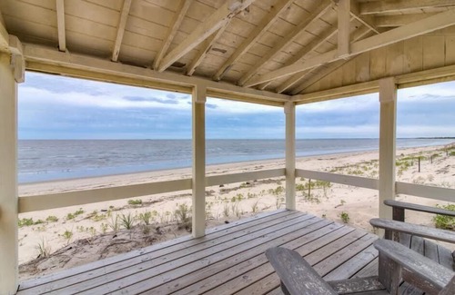 Prime Hook Beach Casa | Frente a la playa en Primehook Beach.