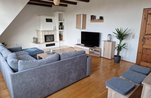 Heppens Apartamento | 98qm Wohnung im Villenviertel - Voll ausgestattet mit Balkon und Kamin - WLAN gratis