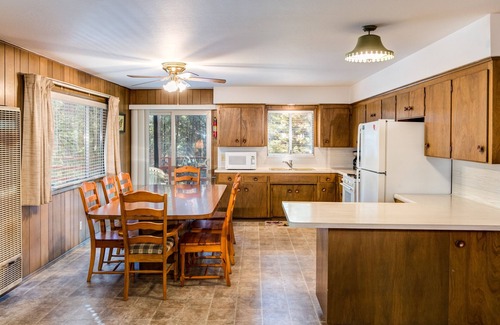 North Wawona Cabina | Deer Hollow - ¡Consigue tu naturaleza!