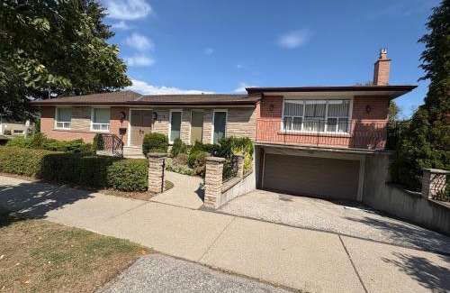 Toronto Cama Y Desayuno | 9mins airport 1 min to shopping mall