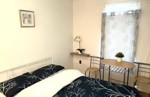 Toronto Cama Y Desayuno | 9mins airport 1 min to shopping mall