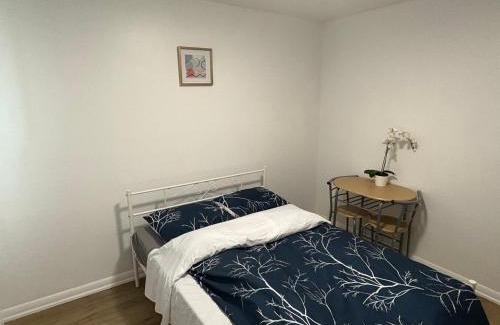 Toronto Cama Y Desayuno | 9mins airport 1 min to shopping mall