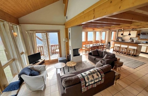 Vallandry Chalet De Esquí | A 10 person chalet directly on the piste with panoramic views