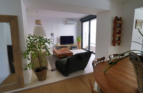 Mont Duplan Casa | A 15 Minutes à Pieds des Arènes, Maison de Ville Avec Piscine et Garage