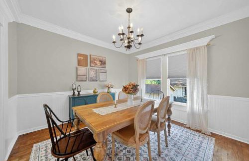 Tyler Casa | A 1921 Craftsman With Charm!