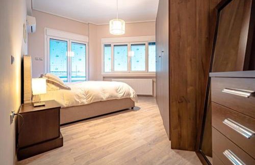 Vyronas Apartamento | A 2 bedroom luxurious experience in Pagrati