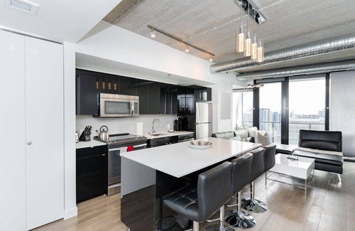 Downtown Winnipeg Condominio | A 2 BR Unit in the Iconic Glasshouse Skylofts (1905)