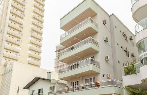 Centro Apartamento | A 2 quadras da praia em Itapema VM7682