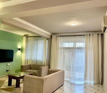Oyster Bay Casa | A 3-Bedroom Duplex For Sharing