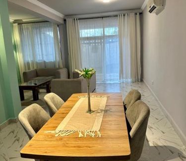 Oyster Bay Casa | A 3-Bedroom Duplex For Sharing