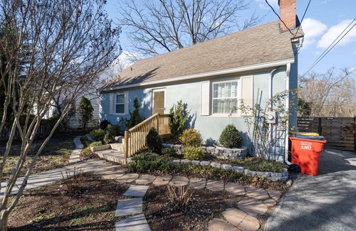 Bolivar Casa | A 3-bedroom house just a 20-minute walk from historic Harpers Ferry.