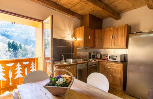 Montendry Casa | A 30km D'albertville et à 40km de Chambéry, Dominant le Val Gelon, Petite Vallée Située Entre le Par