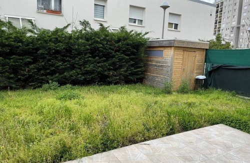Saint-Denis Apartamento | A 45 square meter apparement with 70 square meters garden