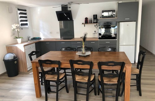 Vers-Pont-du-Gard Apartamento | A 5 Minutes du Pont du Gard ! Appartement Avec un Piscine Pour les Familles