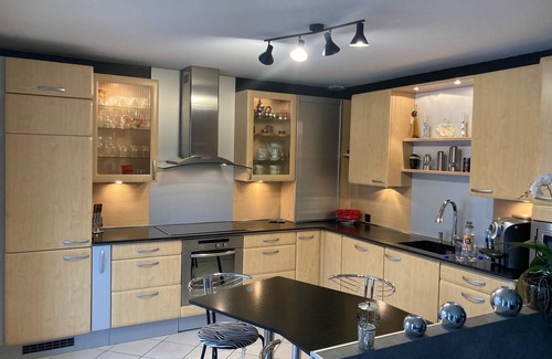 Pringy Villa | A 6 km de la luz del jardín del lago de Annecy VILLA Y CON PISCINA CLIMATIZADA ÁRBOLES