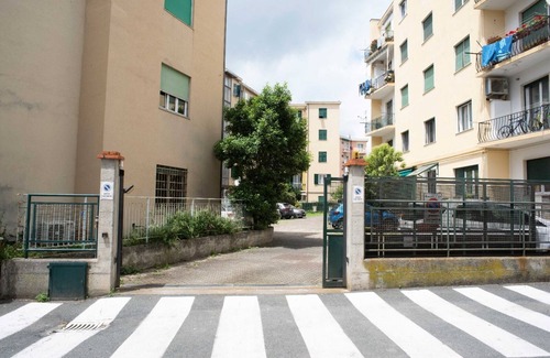 Albisola Superiore Apartamento | A 7 MIN A PIEDI DAL MARE, 5 DAL CENTRO, ZONA TRANQUILLA E POSTO AUTO PRIVATO