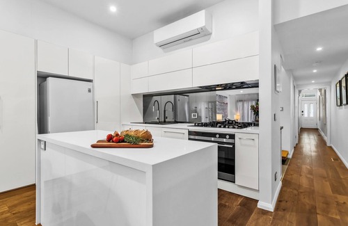 Albert Park Apartamento | A+Albert Park. Bespoke Brilliance. 4Bed 2Bath.
