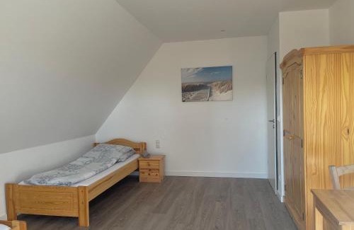 Tornesch Casa | A & B Apartment und -Zimmervermietung eGbr